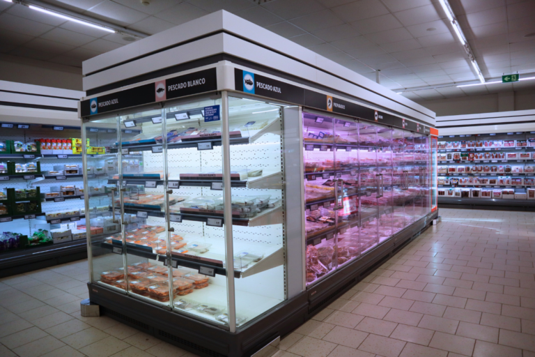 Semi Plug-in System im spanischen Supermarkt
